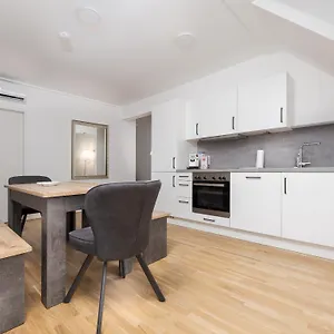 Next To Schoenbrunnpalace Close To Public Transport - Myschoenbrunn Appartamento